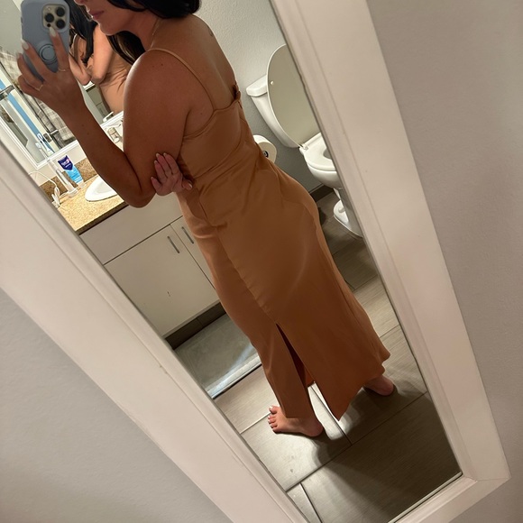 Blush satin dress - Picture 4 of 8